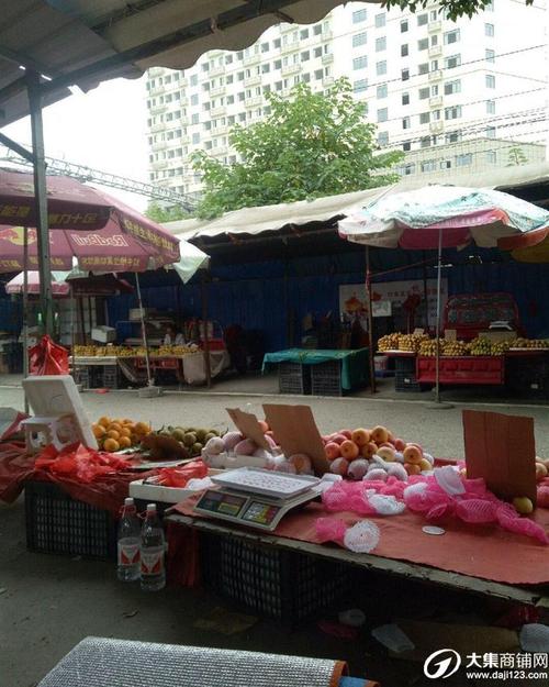 临桂县超大人流量市场内摊位出租